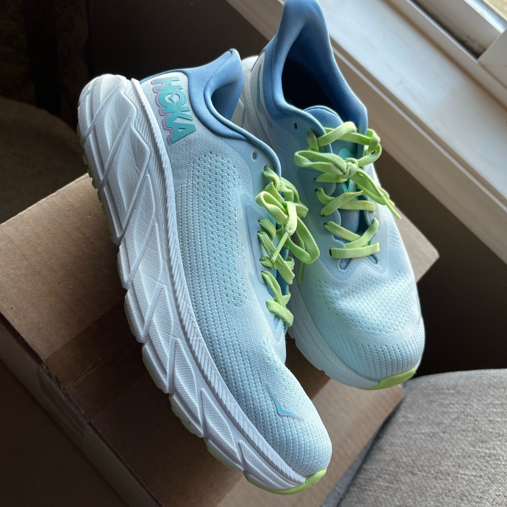 Hoka Arahi 7